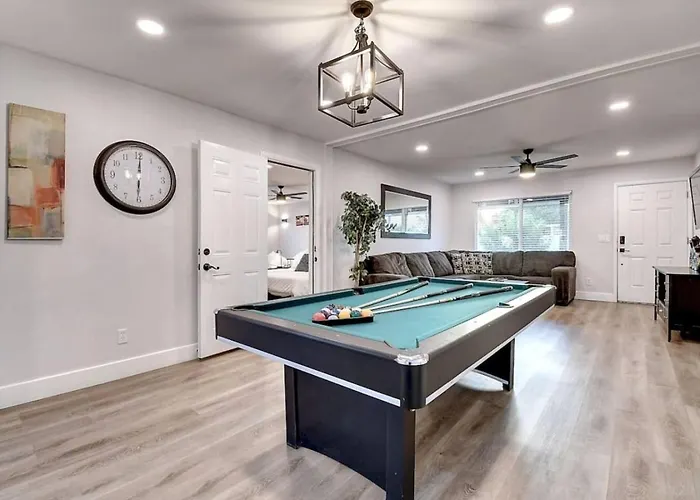 7 Large Bedrooms Bocce Court Firepit Phoenix