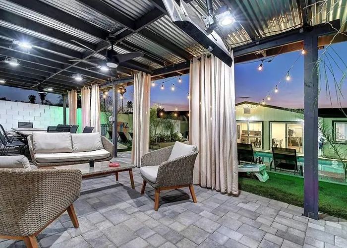 7 Large Bedrooms Bocce Court Firepit * Phoenix